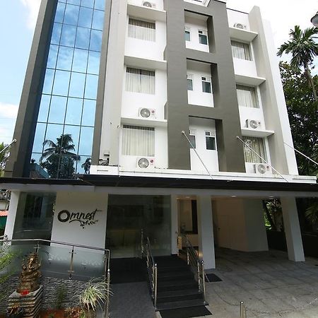 Готель Omnest Kochi Екстер'єр фото