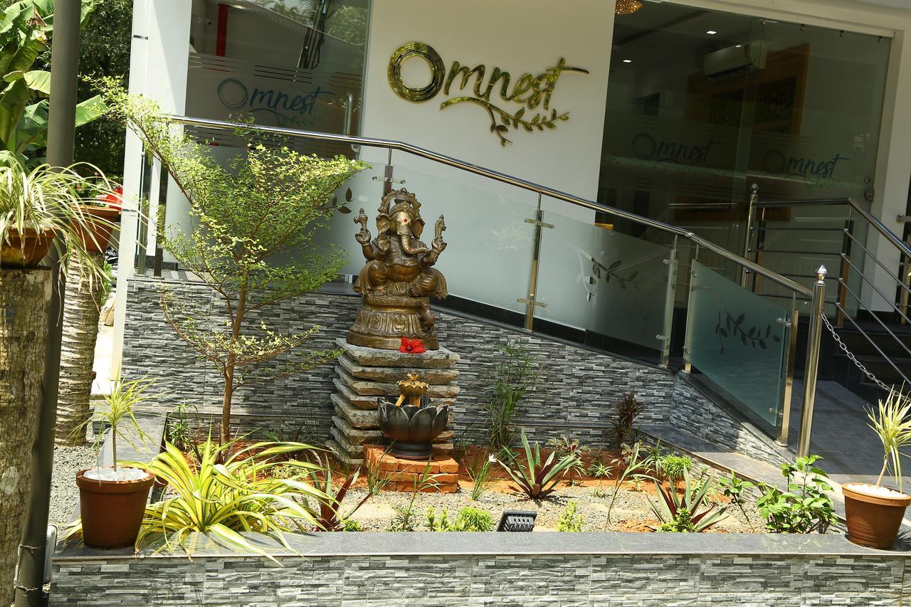 Готель Omnest Kochi Екстер'єр фото